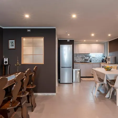 La Trave Apartment *